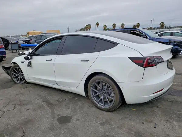 5YJ3E1EB2NF278177 2022 TESLA MODEL 3 - Image 2