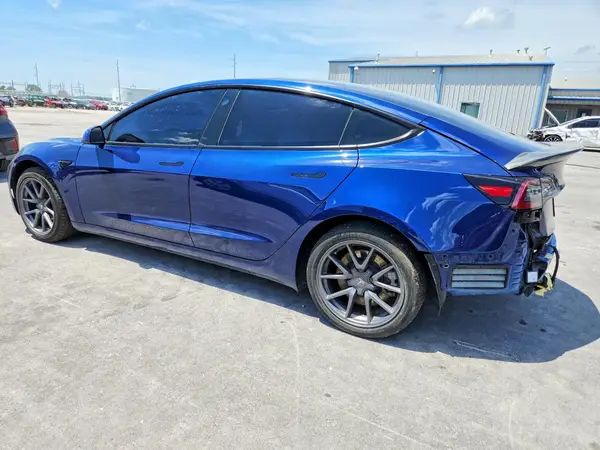 5YJ3E1EB2NF278700 2022 TESLA MODEL 3 - Image 2