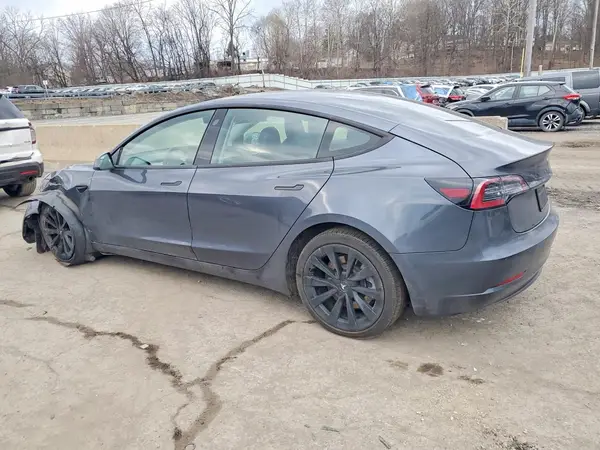 5YJ3E1EB2NF285811 2022 TESLA MODEL 3 - Image 2