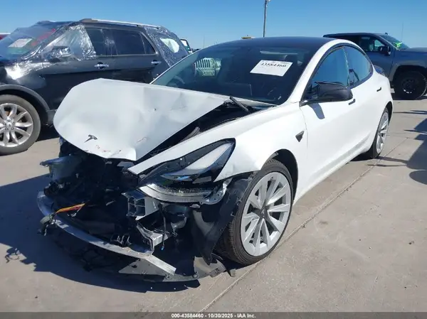 5YJ3E1EB2NF288093 2022 TESLA MODEL 3 - Image 2