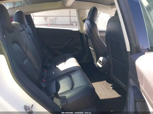 5YJ3E1EB2NF288093 2022 TESLA MODEL 3 - Image 8