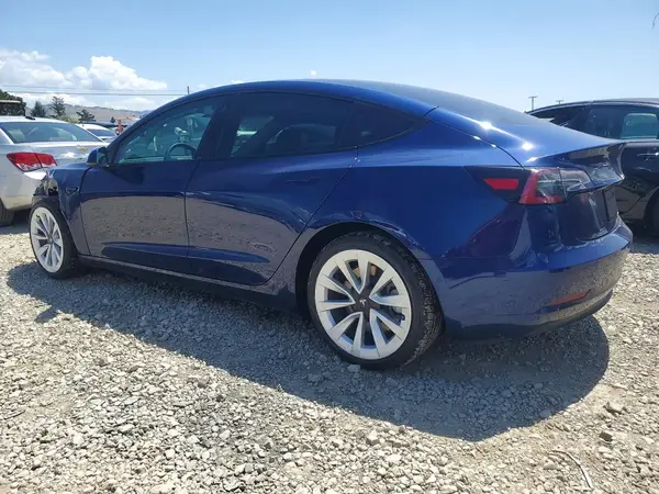 5YJ3E1EB2NF298705 2022 TESLA MODEL 3 - Image 2