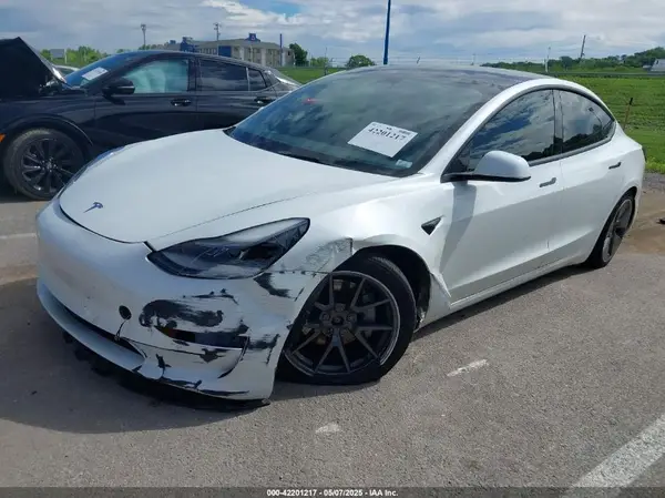 5YJ3E1EB2NF313445 2022 TESLA MODEL 3 - Image 2