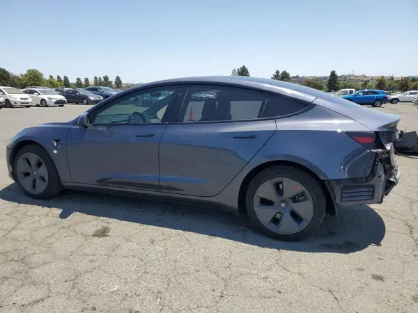5YJ3E1EB2NF319634 2022 TESLA MODEL 3 - Image 2