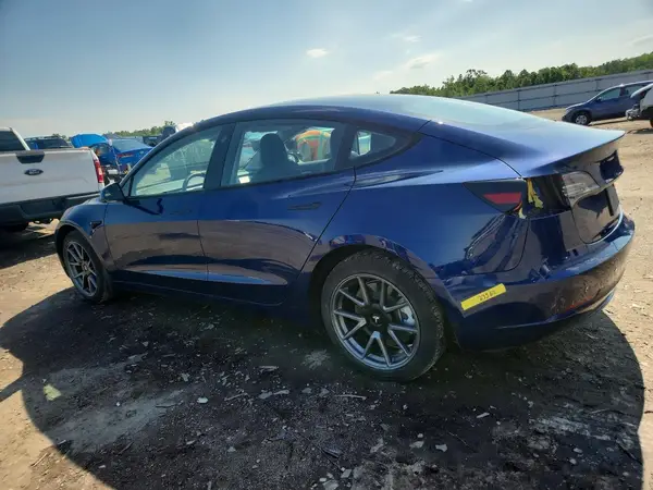 5YJ3E1EB2NF326373 2022 TESLA MODEL 3 - Image 2