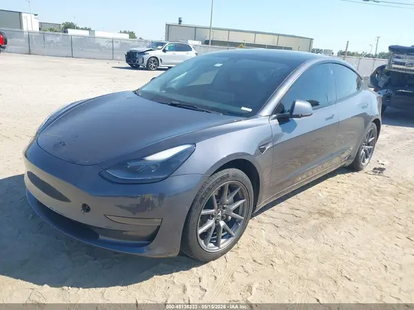 5YJ3E1EB2NF332951 2022 TESLA MODEL 3 - Image 2