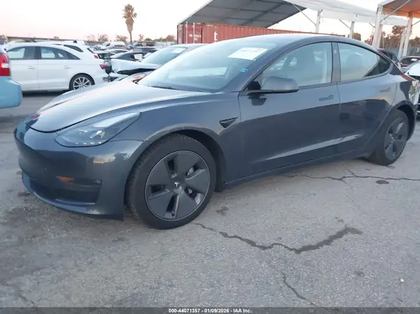 5YJ3E1EB2NF334148 2022 TESLA MODEL 3 - Image 2