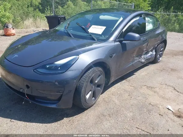 5YJ3E1EB2NF335641 2022 TESLA MODEL 3 - Image 2