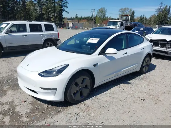 5YJ3E1EB2NF342136 2022 TESLA MODEL 3 - Image 2