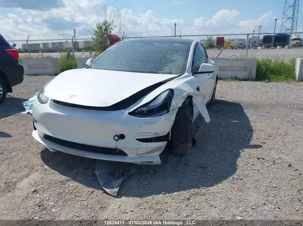 5YJ3E1EB2NF343027 2022 TESLA MODEL 3 - Image 2