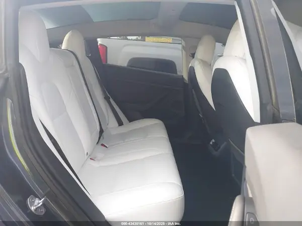 5YJ3E1EB2NF359910 2022 TESLA MODEL 3 - Image 8