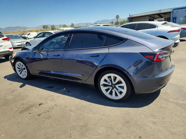 5YJ3E1EB2PF387628 2023 TESLA MODEL 3 - Image 2