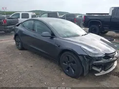5YJ3E1EB2PF389170 2023 TESLA MODEL 3