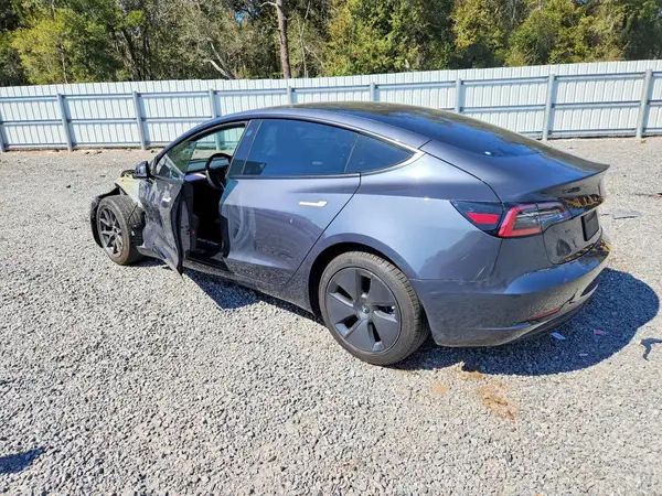 5YJ3E1EB2PF391839 2023 TESLA MODEL 3 - Image 2