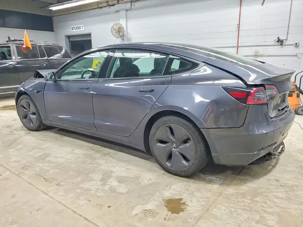 5YJ3E1EB2PF392392 2023 TESLA MODEL 3 - Image 2