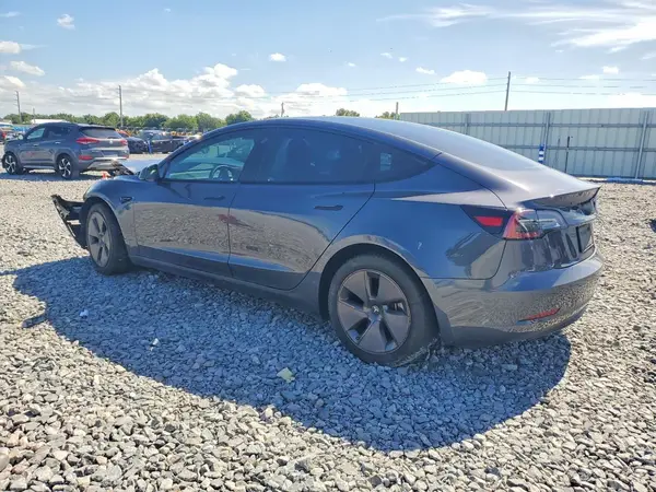 5YJ3E1EB2PF392876 2023 TESLA MODEL 3 - Image 2
