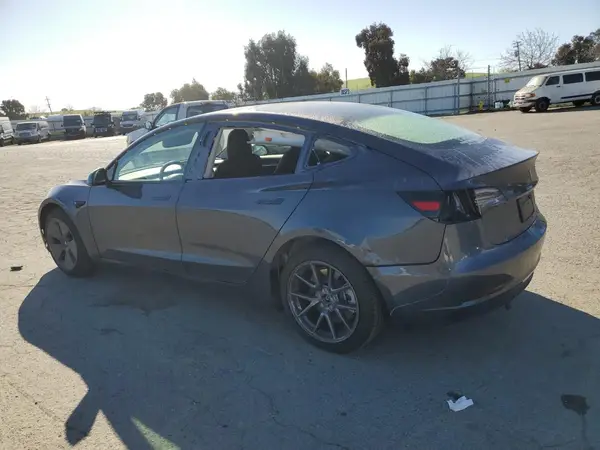 5YJ3E1EB2PF392926 2023 TESLA MODEL 3 - Image 2