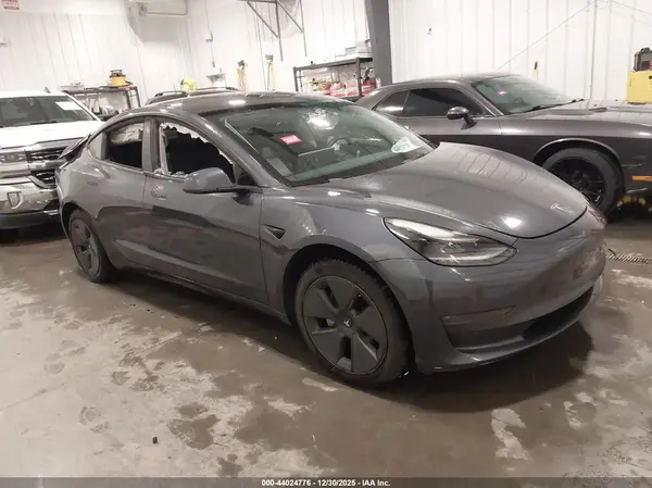 5YJ3E1EB2PF416352 2023 TESLA MODEL 3 - Image 1
