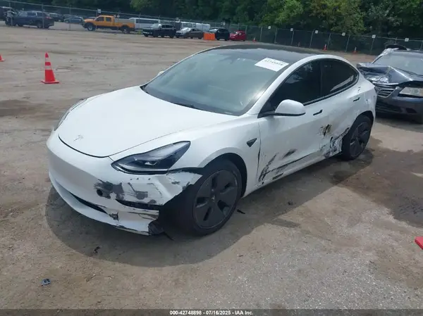 5YJ3E1EB2PF599672 2023 TESLA MODEL 3 - Image 2