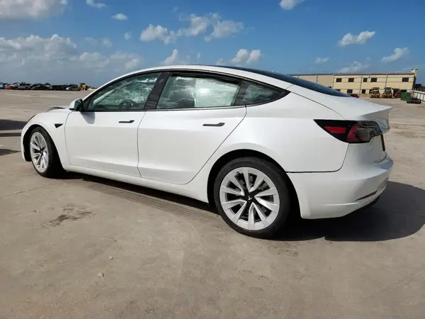 5YJ3E1EB2PF609326 2023 TESLA MODEL 3 - Image 2