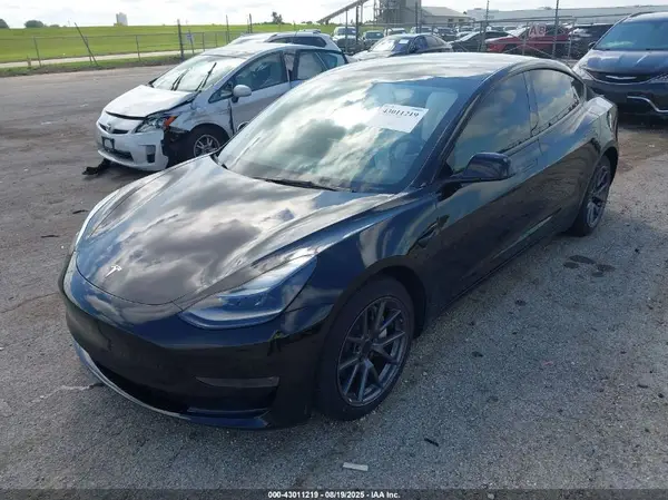 5YJ3E1EB2PF616468 2023 TESLA MODEL 3 - Image 2