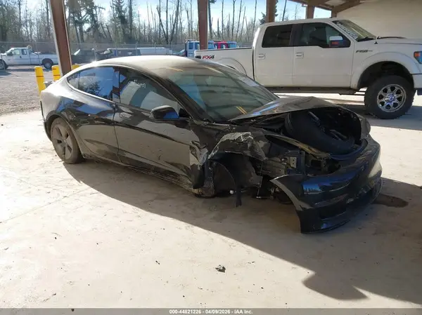 5YJ3E1EB2PF627034 2023 TESLA MODEL 3 - Image 1