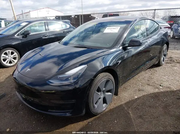 5YJ3E1EB2PF637644 2023 TESLA MODEL 3 - Image 2