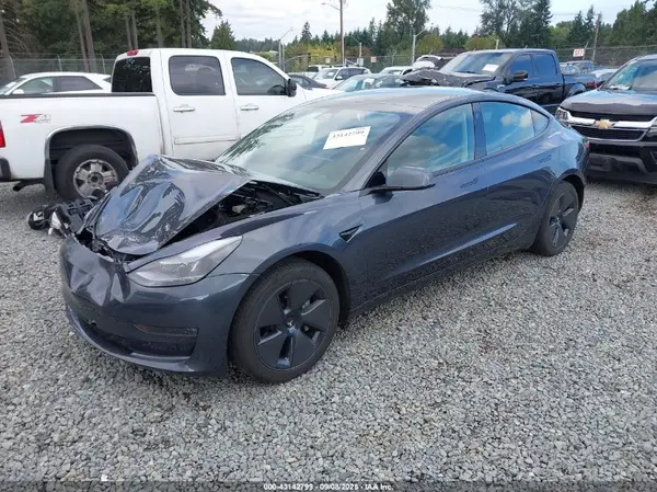 5YJ3E1EB2PF660342 2023 TESLA MODEL 3 - Image 2