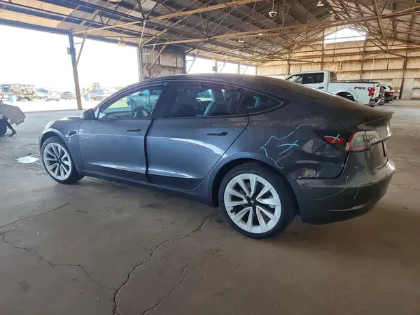 5YJ3E1EB2PF661541 2023 TESLA MODEL 3 - Image 2