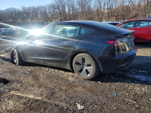 5YJ3E1EB2PF671275 2023 TESLA MODEL 3 - Image 2
