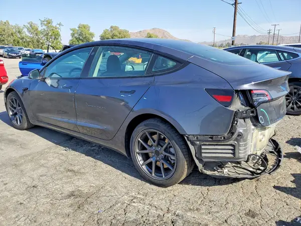 5YJ3E1EB2PF678193 2023 TESLA MODEL 3 - Image 2