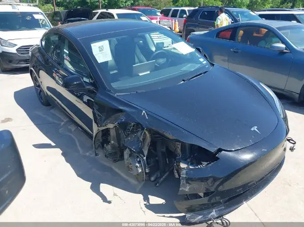 5YJ3E1EB2PF688173 2023 TESLA MODEL 3 - Image 1