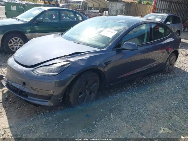 5YJ3E1EB2PF703786 2023 TESLA MODEL 3 - Image 2
