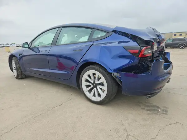 5YJ3E1EB2PF713492 2023 TESLA MODEL 3 - Image 2