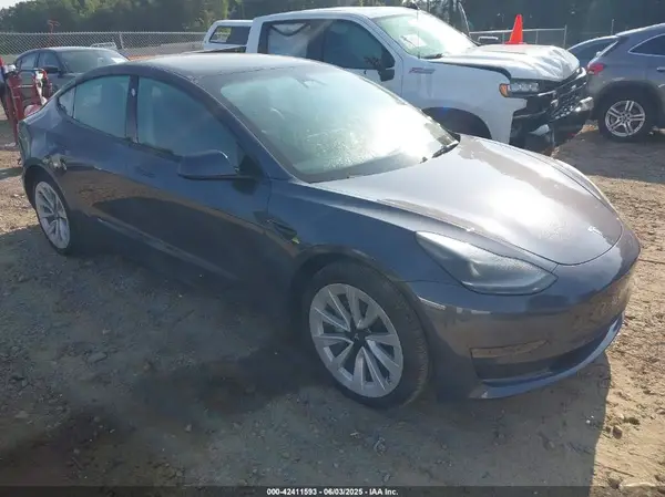 5YJ3E1EB2PF713900 2023 TESLA MODEL 3 - Image 1