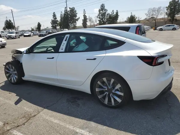 5YJ3E1EB2RF732711 2024 TESLA MODEL 3 - Image 2