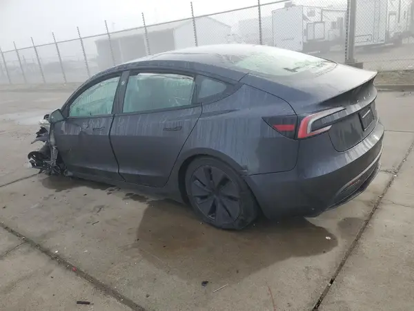 5YJ3E1EB2RF734247 2024 TESLA MODEL 3 - Image 2