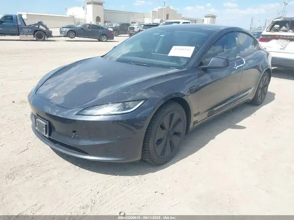 5YJ3E1EB2RF734944 2024 TESLA MODEL 3 - Image 2