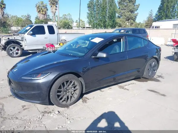 5YJ3E1EB2RF740291 2024 TESLA MODEL 3 - Image 2