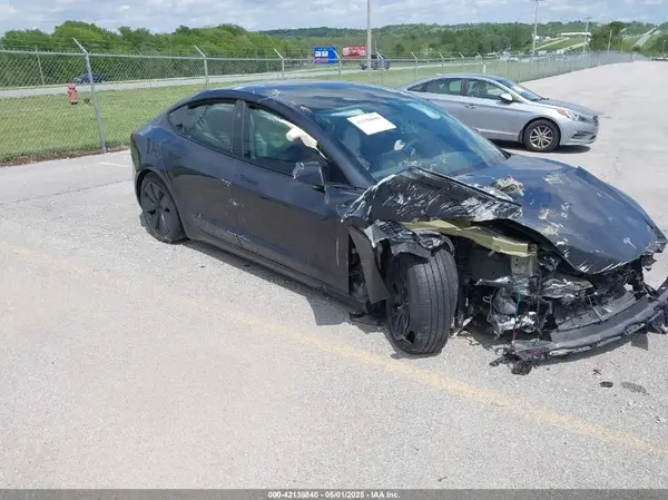 5YJ3E1EB2RF740887 2024 TESLA MODEL 3 - Image 1