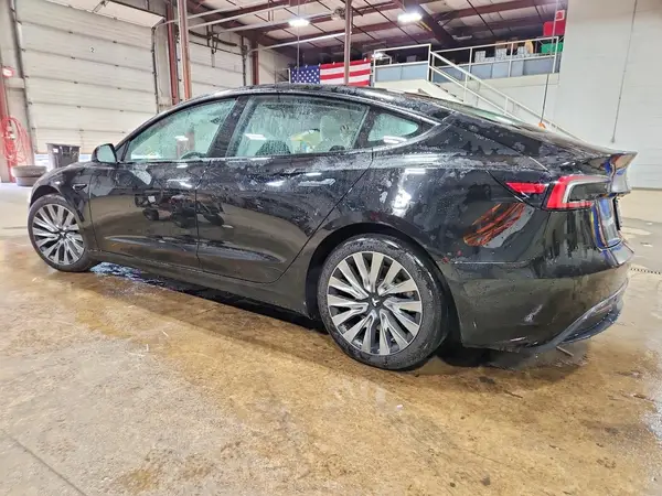 5YJ3E1EB2RF754675 2024 TESLA MODEL 3 - Image 2