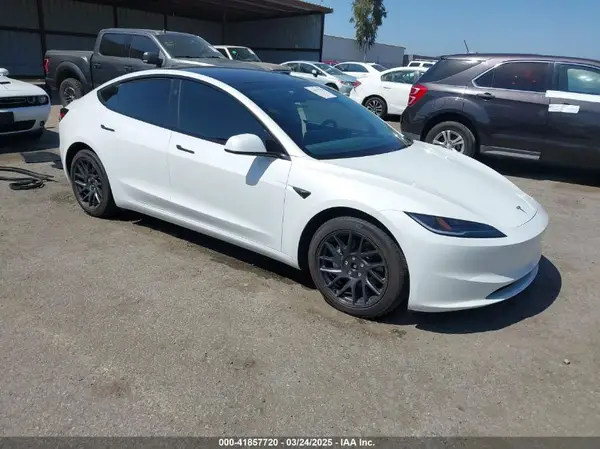 5YJ3E1EB2RF773730 2024 TESLA MODEL 3 - Image 1