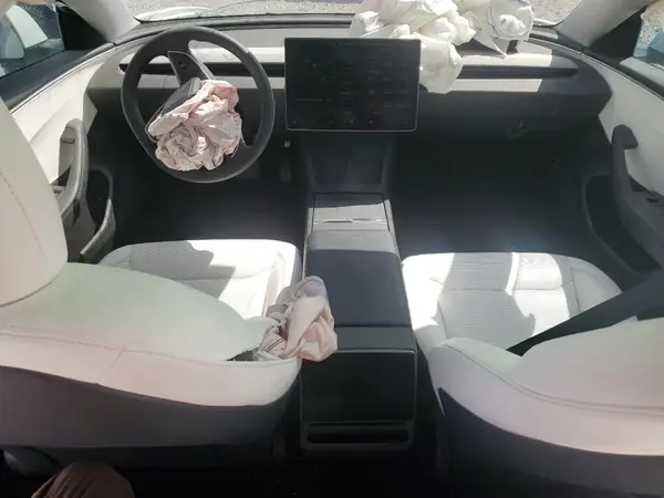 5YJ3E1EB2RF791967 2024 TESLA MODEL 3 - Image 8