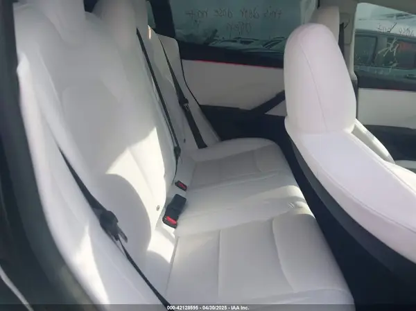 5YJ3E1EB2RF792469 2024 TESLA MODEL 3 - Image 8