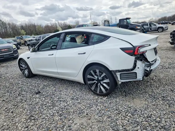 5YJ3E1EB2RF792536 2024 TESLA MODEL 3 - Image 2