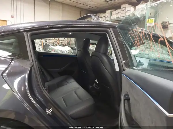 5YJ3E1EB2RF792911 2024 TESLA MODEL 3 - Image 8