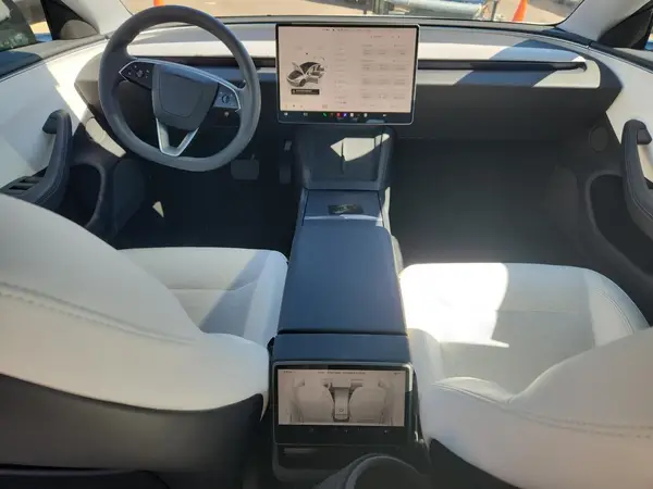 5YJ3E1EB2RF793394 2024 TESLA MODEL 3 - Image 8