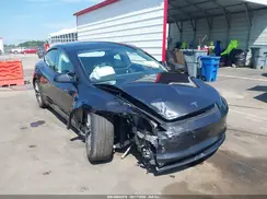 5YJ3E1EB2RF795761 2024 TESLA MODEL 3