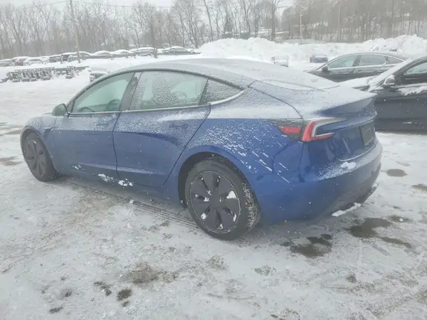 5YJ3E1EB2RF796232 2024 TESLA MODEL 3 - Image 2