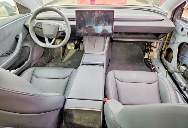 5YJ3E1EB2RF797414 2024 TESLA MODEL 3 - Image 8
